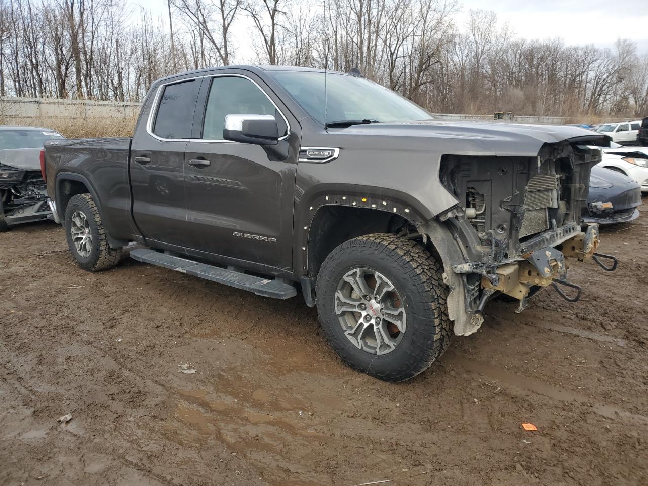 2019 GMC Sierra VIN 1GTR9BED1KZ408655 Copart auction photo, front end / minor dent/scratches damage thumbnail 4