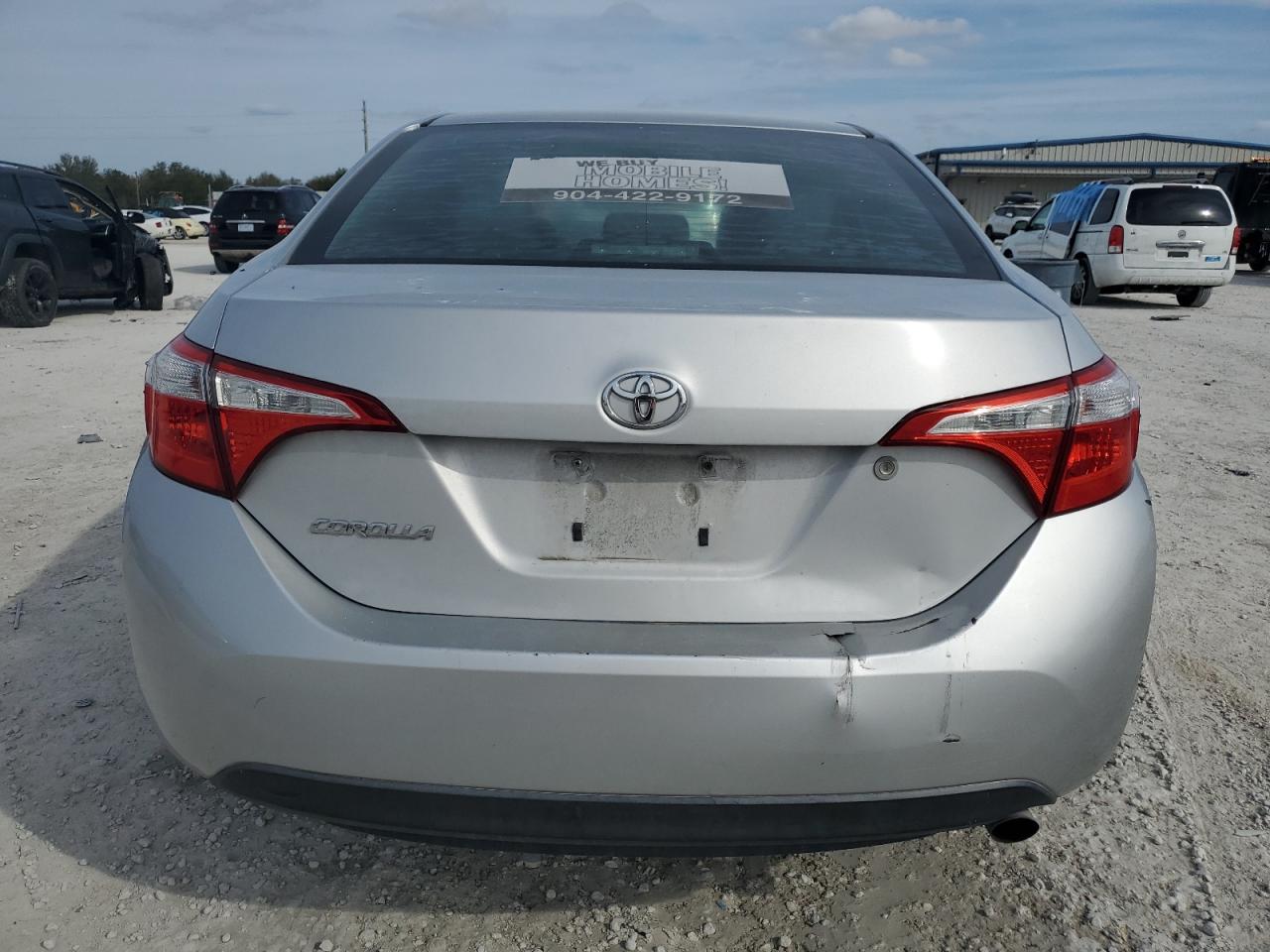 2016 Toyota Corolla VIN 2T1BURHE0GC560702 Copart auction photo, normal wear / front end damage thumbnail 6