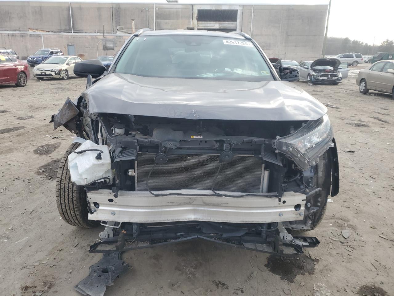 2020 Toyota RAV 4 VIN 2T3H1RFV2LW098973 Copart auction photo, front end / side damage thumbnail 5