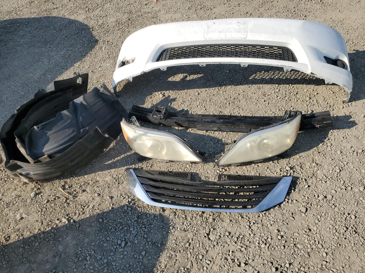 2011 Toyota Sienna VIN 5TDKK3DC9BS032633 Copart auction photo, front end damage thumbnail 13
