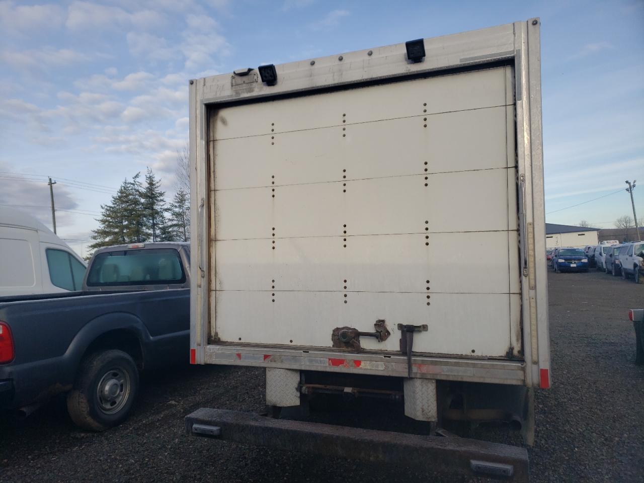 2014 GMC Savana VIN 1GD374BG3E1173132 Copart auction photo, front end damage thumbnail 6