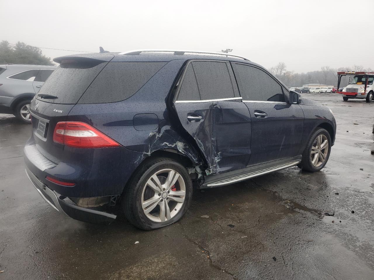 2015 Mercedes-Benz M-klasse VIN 4JGDA5HB2FA562627 Copart auction photo, side damage thumbnail 3