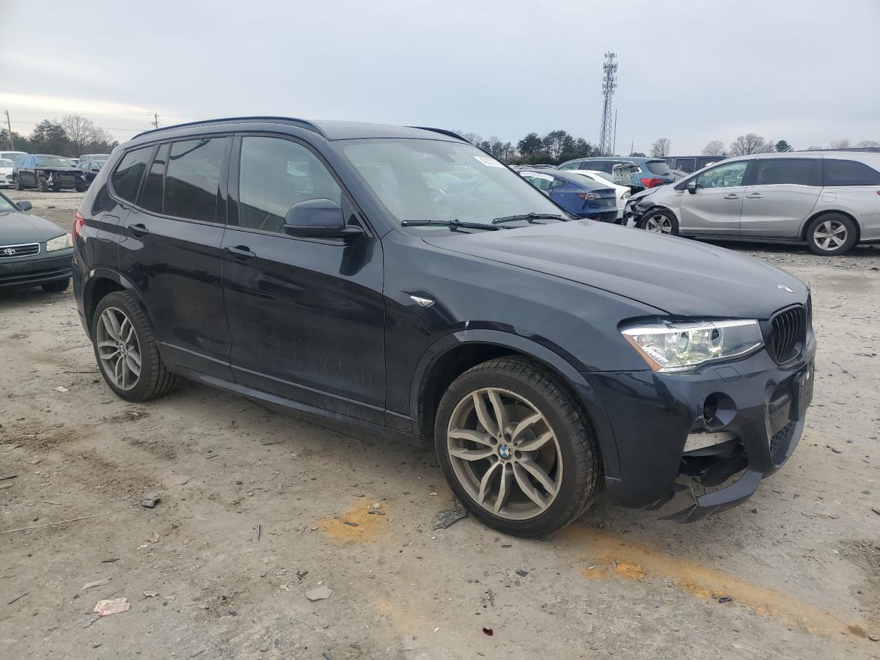2017 BMW X3 VIN 5UXWX7C31H0W40068 Copart auction photo, front end / minor dent/scratches damage thumbnail 4