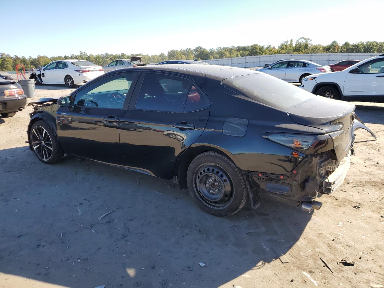 2018 Toyota Camry VIN 4T1B61HK6JU054962 Copart auction photo, front end / rear end damage thumbnail 2