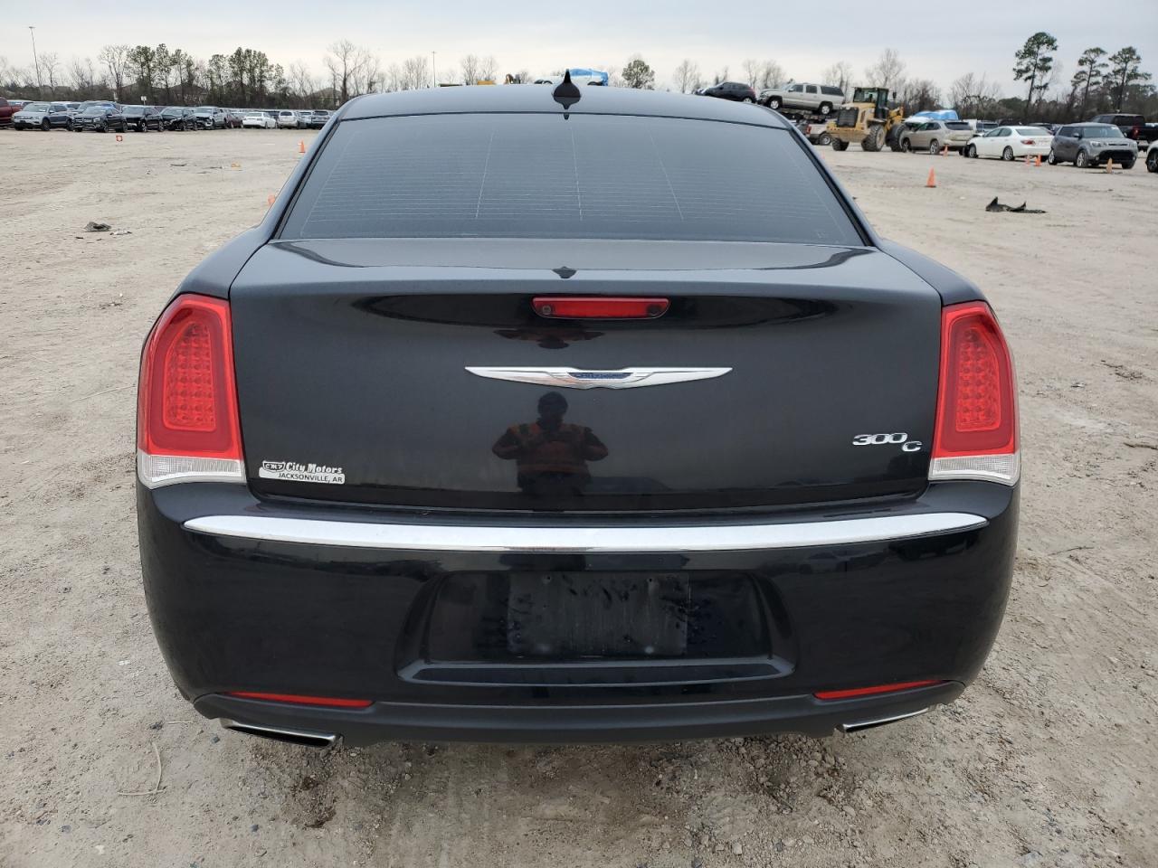 2016 Chrysler 300 VIN 2C3CCAEG7GH342958 Copart auction photo, front end / minor dent/scratches damage thumbnail 6