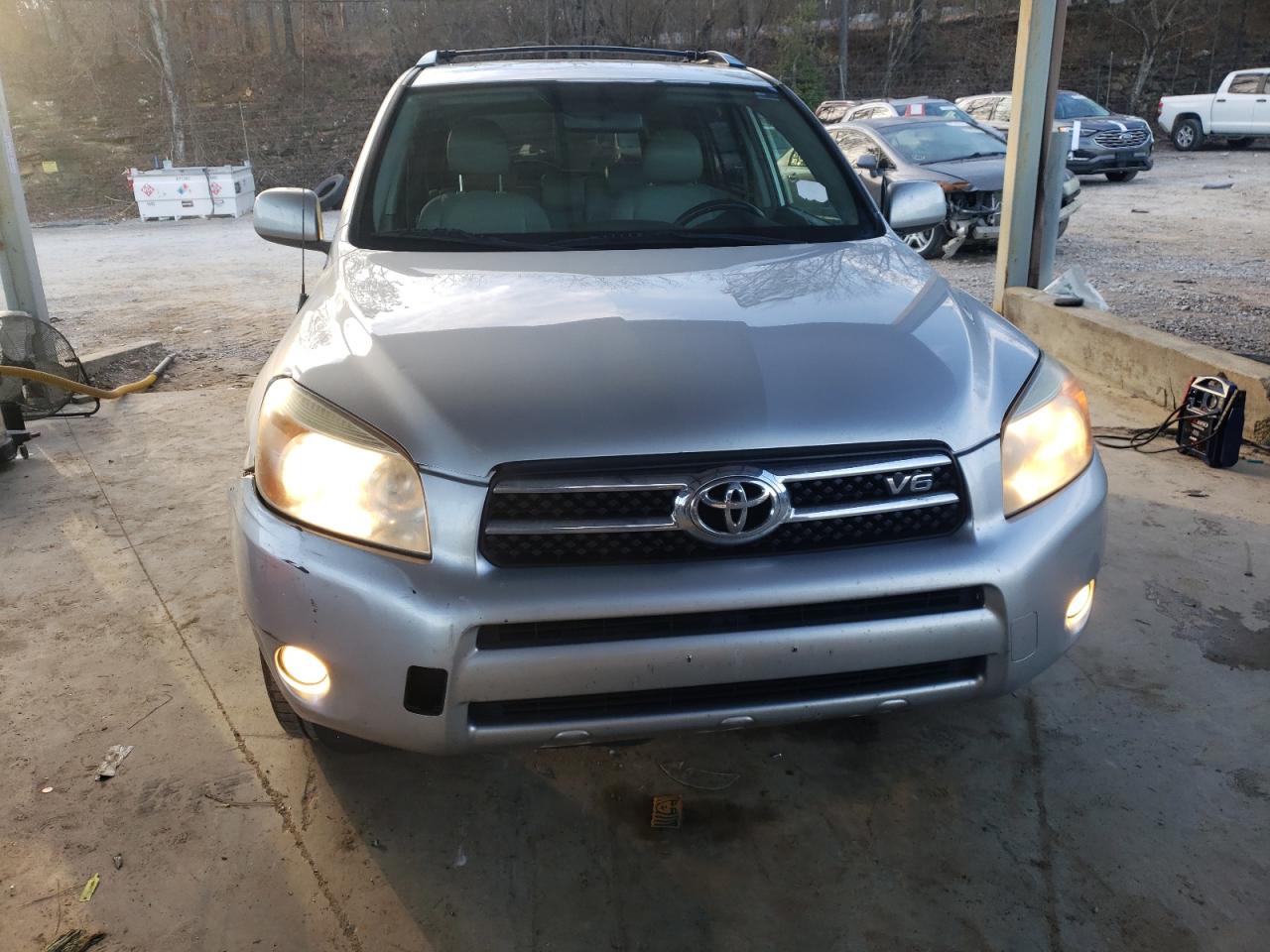 2006 Toyota RAV 4 VIN JTMZK31V366000612 Copart auction photo, rear end / front end damage thumbnail 5