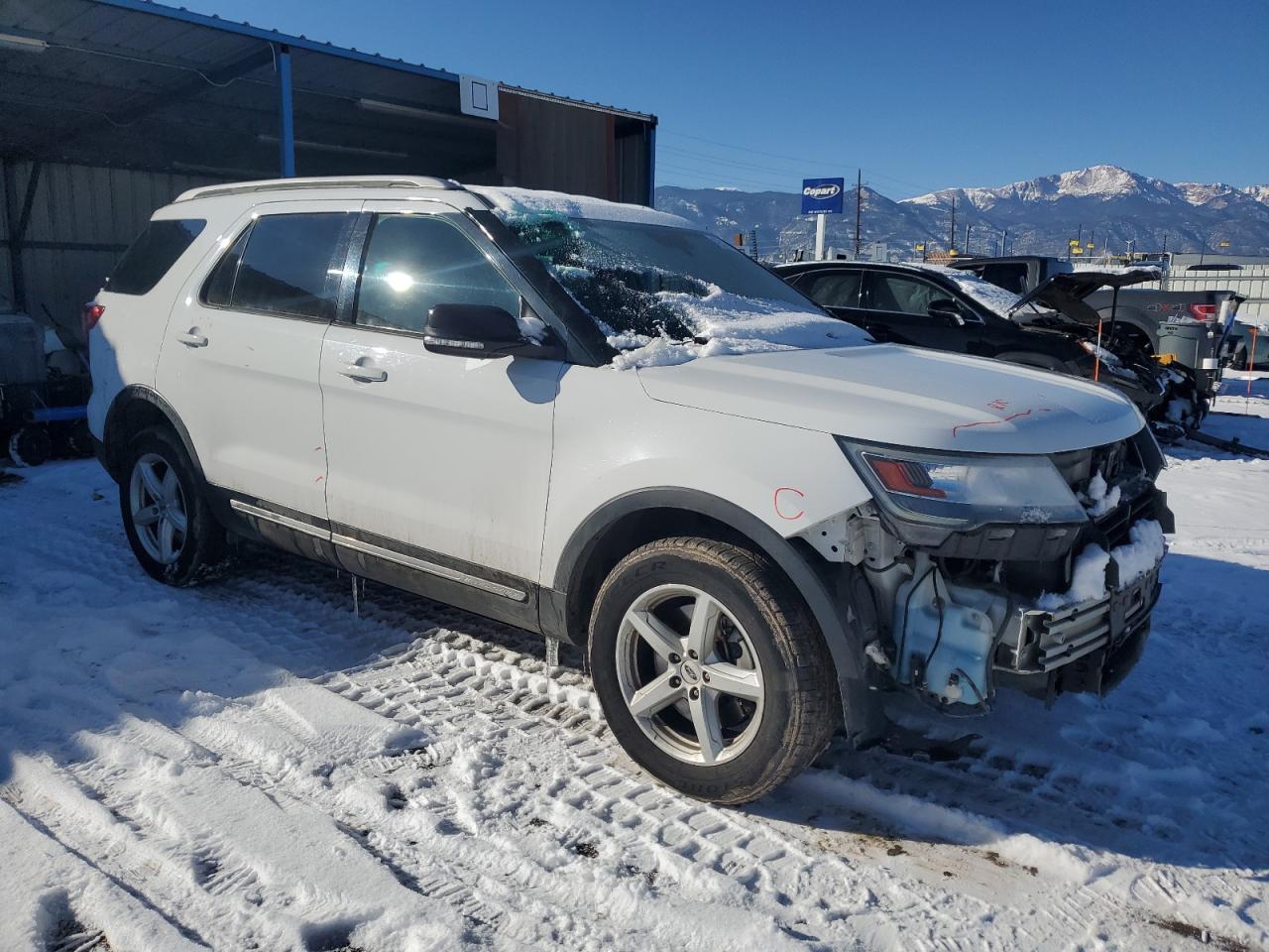 2017 Ford Explorer VIN 1FM5K8D87HGC13850 Copart auction photo, front end damage thumbnail 4