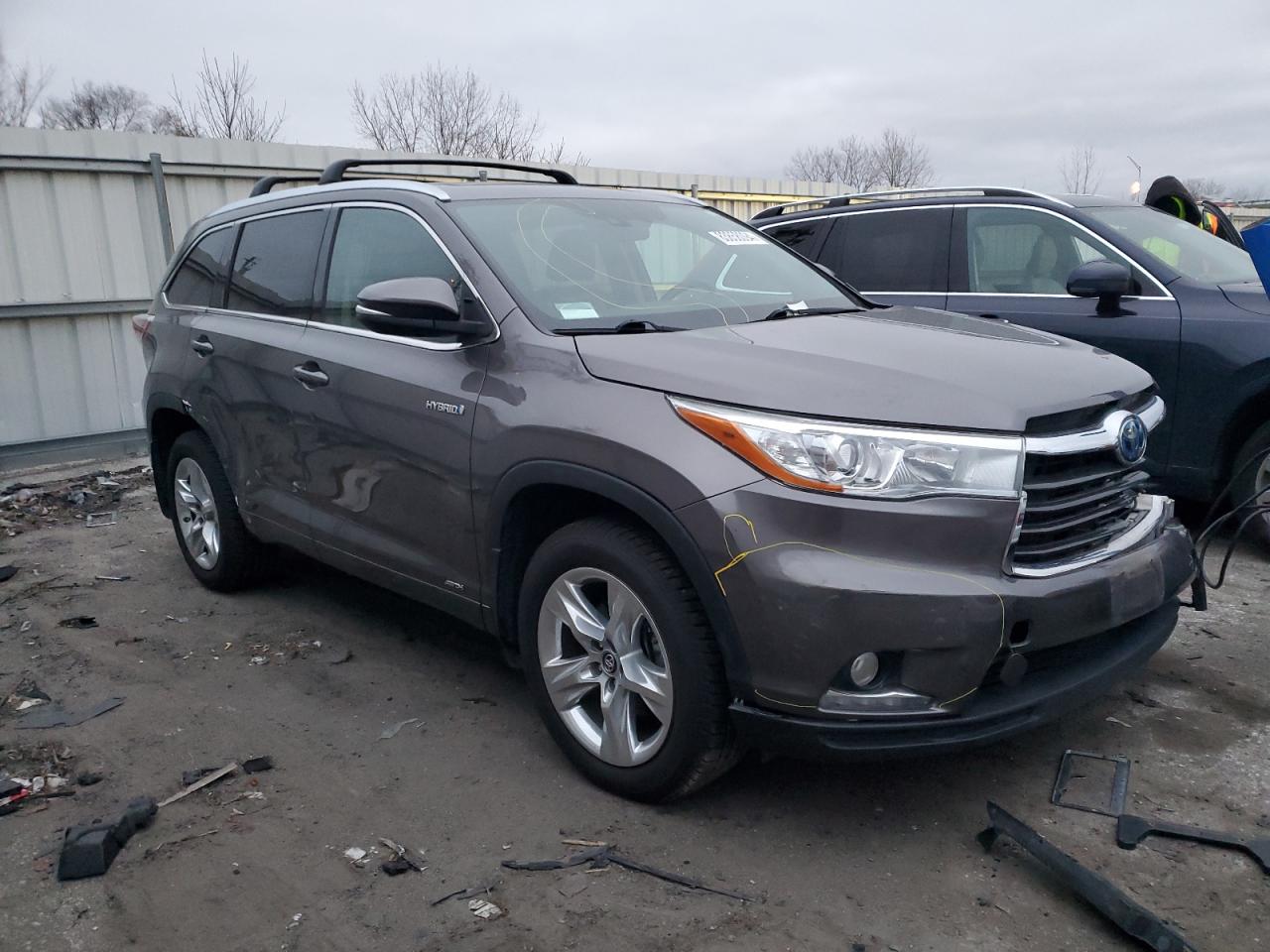 2016 Toyota Highlander VIN 5TDDCRFH9GS020541 Copart auction photo, front end damage thumbnail 4