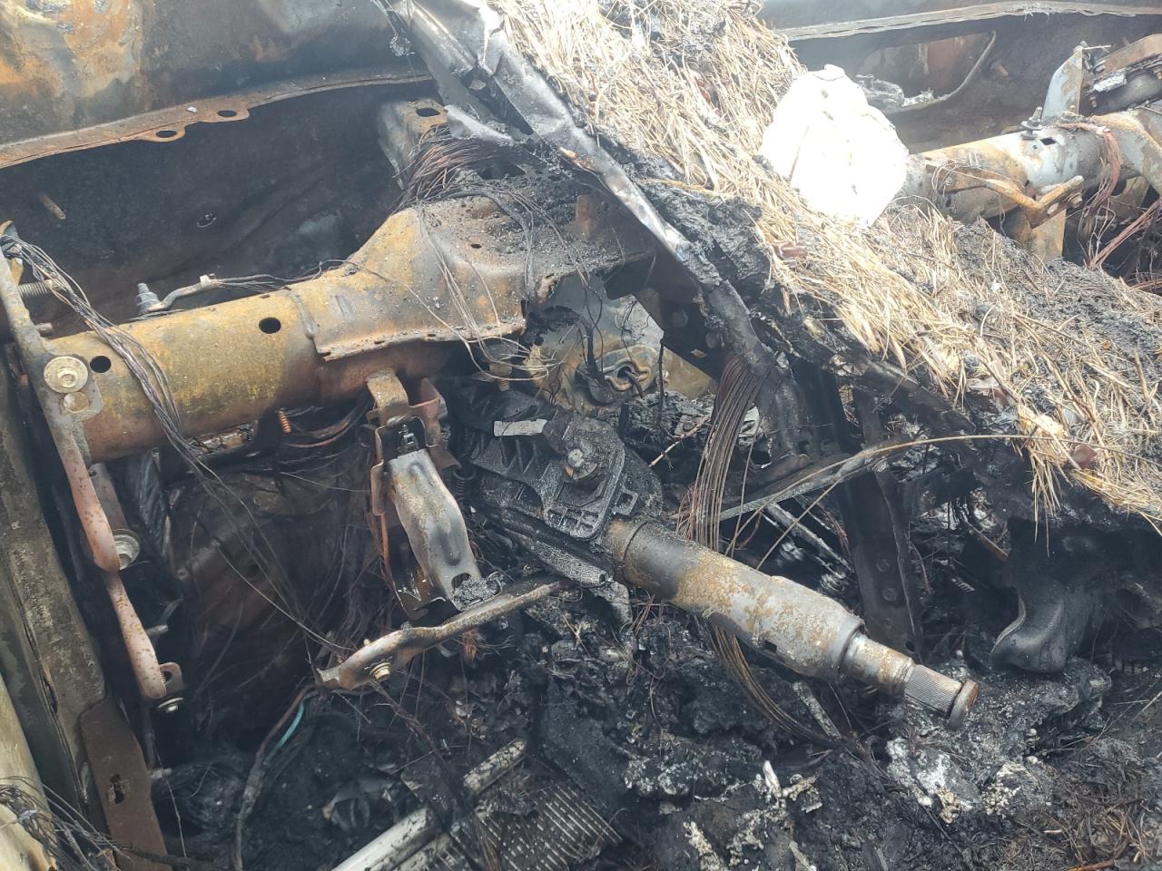 2022 Chevrolet Equinox VIN 2GNAXUEV3N6123390 Copart auction photo, burn - engine / burn - interior damage thumbnail 9
