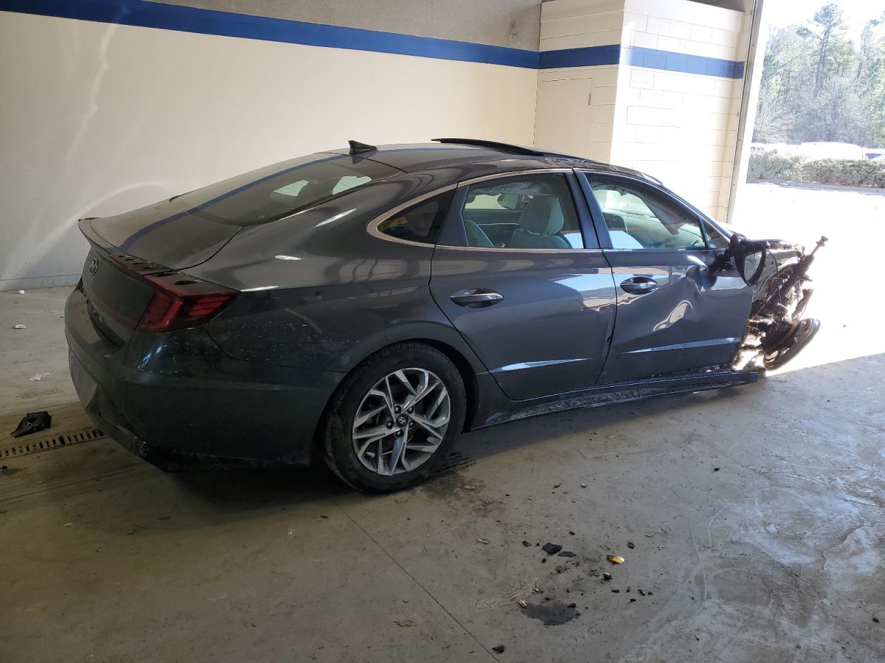 2020 Hyundai Sonata VIN 5NPEF4JA7LH020675 Copart auction photo, rollover / undercarriage damage thumbnail 3