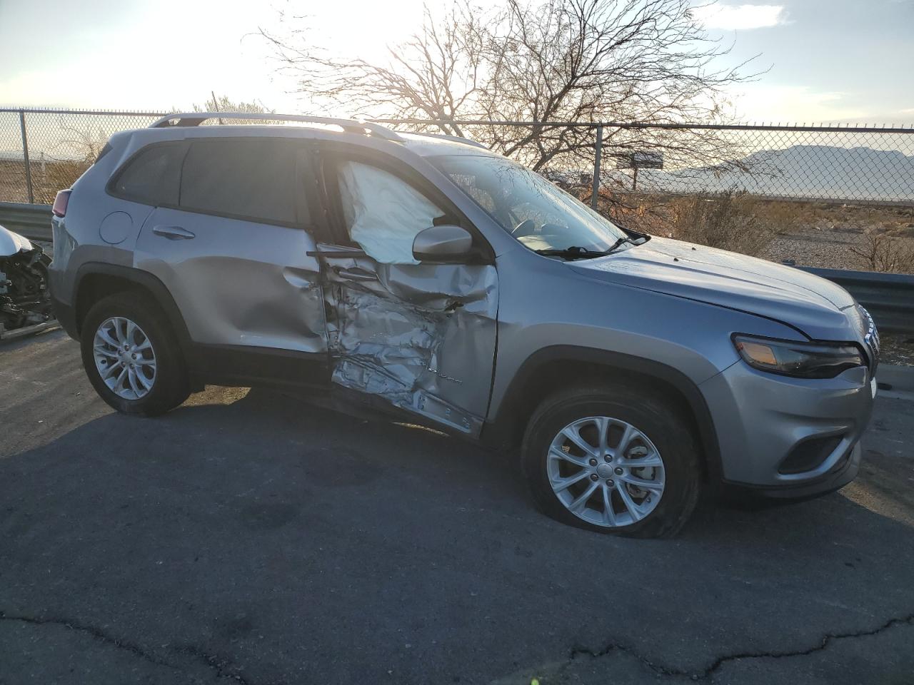 2021 Jeep Grand Cherokee VIN 1C4PJMCB3MD108708 Copart auction photo, side damage thumbnail 4