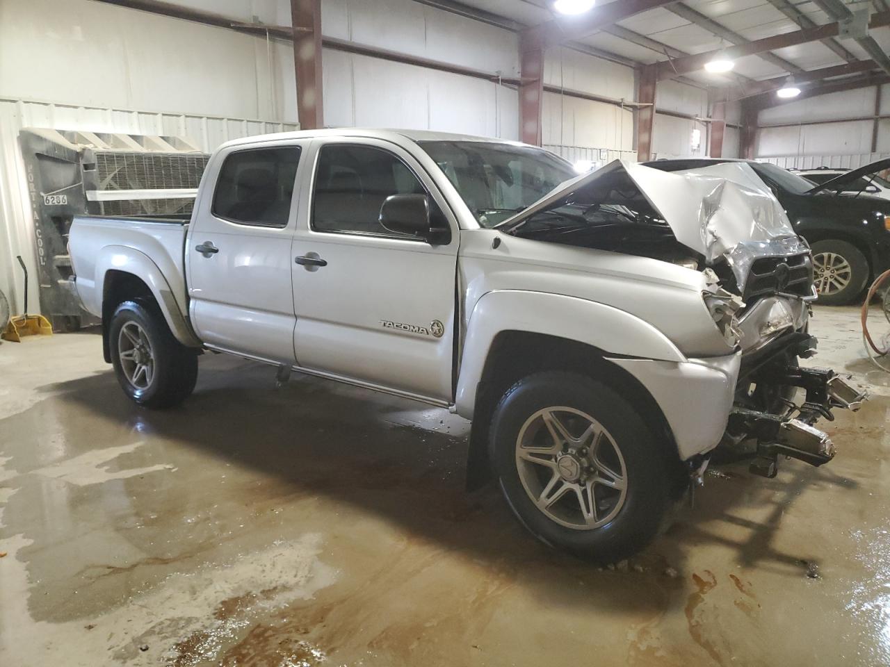 2013 Toyota Tacoma VIN 5TFJU4GN4DX043108 Copart auction photo, front end / frame damage damage thumbnail 4