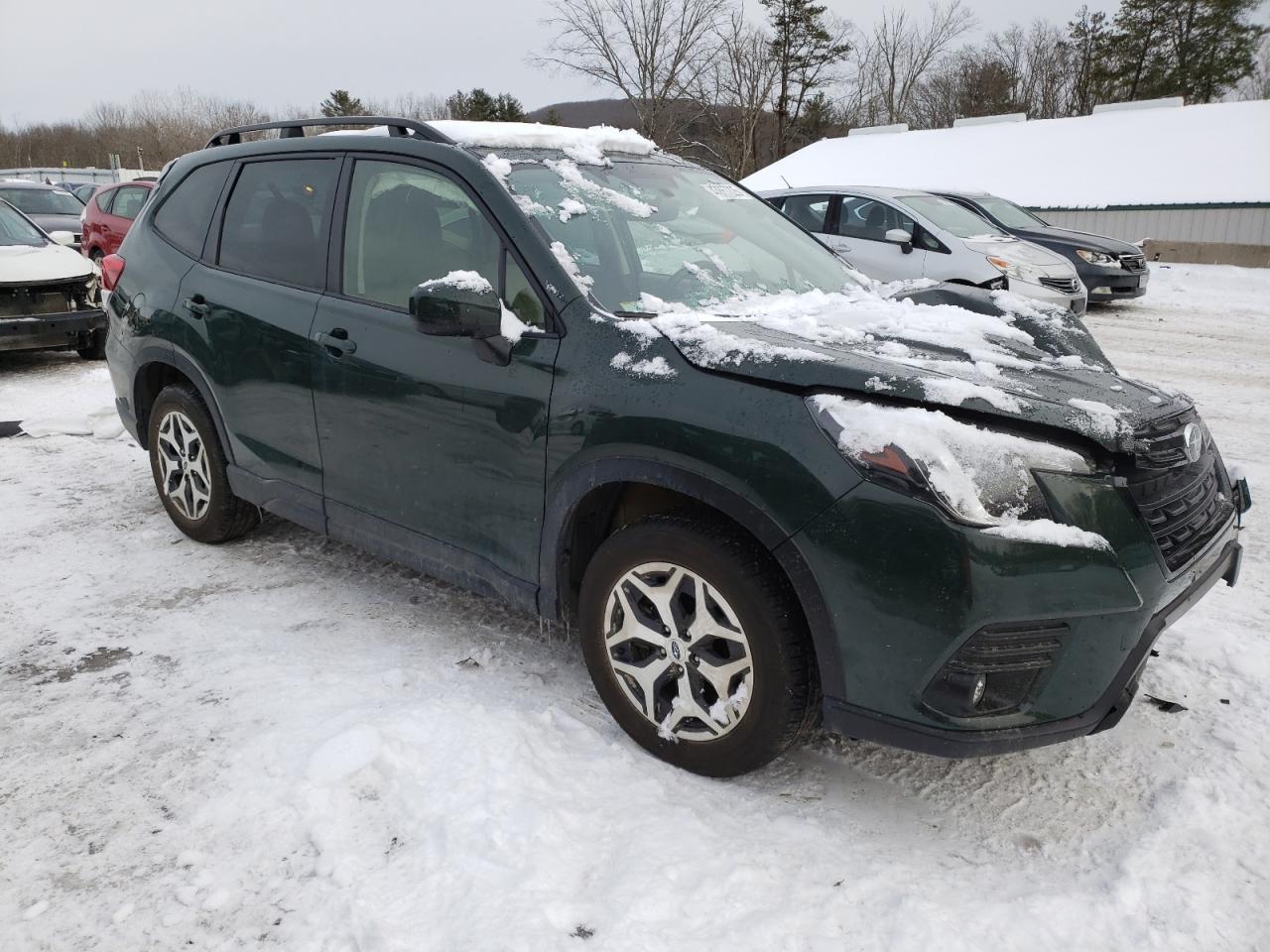 2024 Subaru Forester VIN JF2SKADC8RH418528 Copart auction photo, front end / side damage thumbnail 4