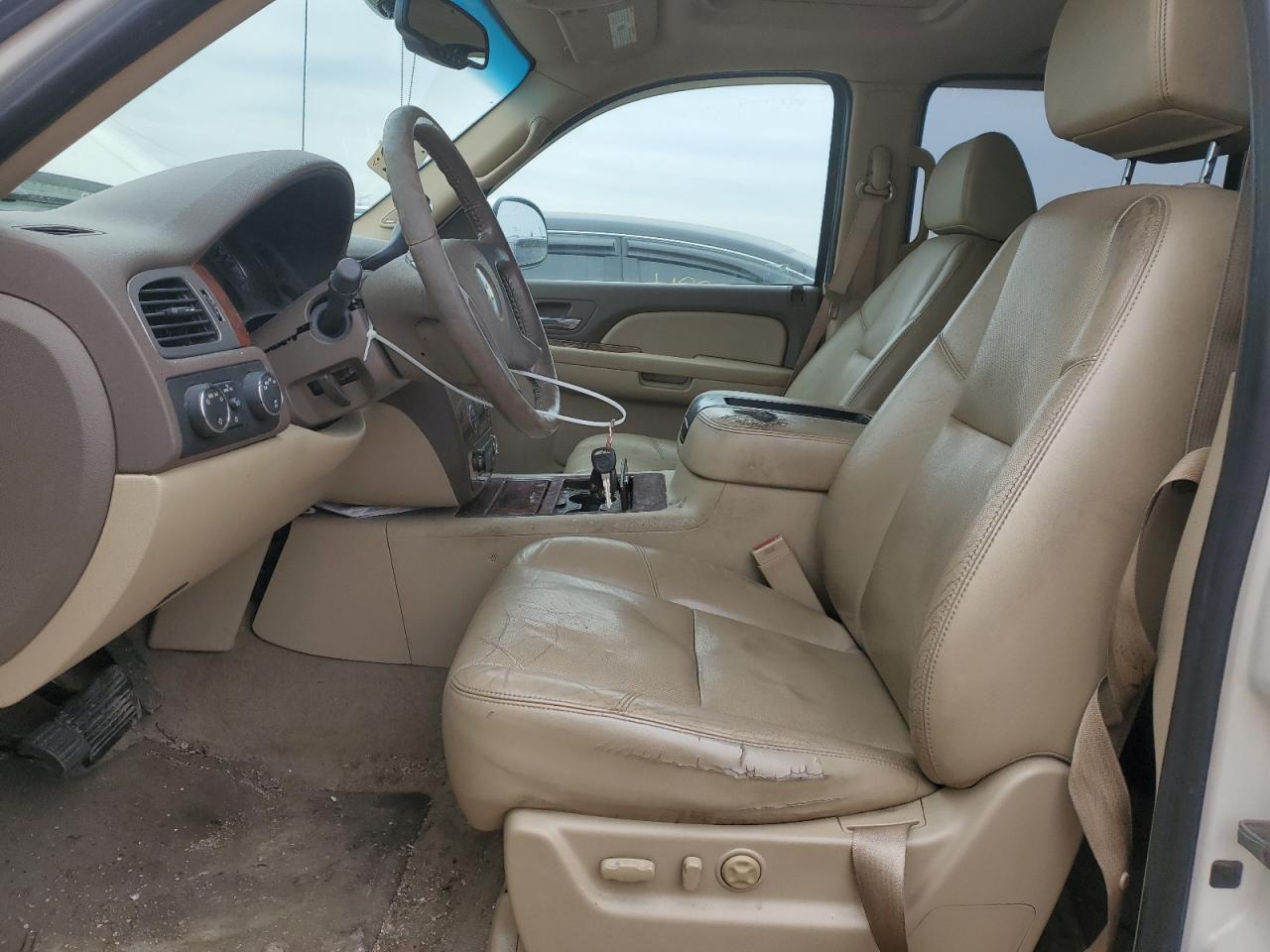 2009 Chevrolet Avalanche VIN 3GNFK32099G272355 Copart auction photo, front end damage thumbnail 7