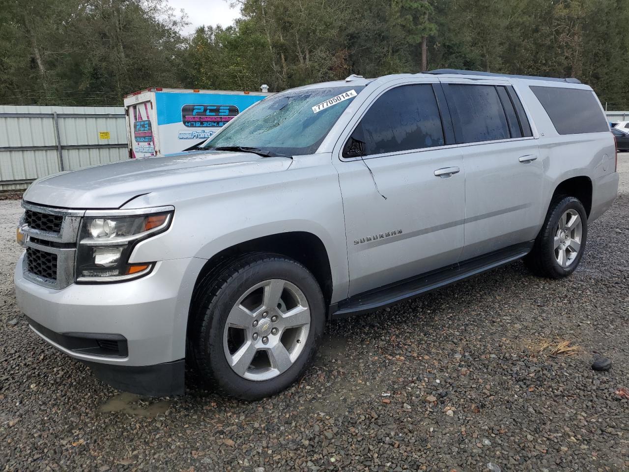 2018 Chevrolet Suburban VIN 1GNSCHKC7JR340630