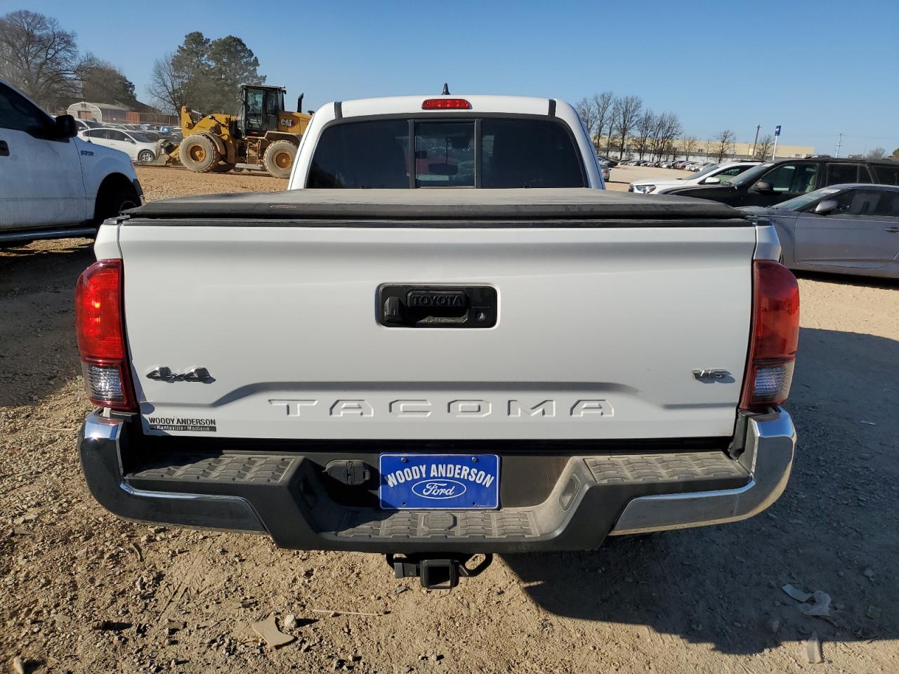 2019 Toyota Tacoma VIN 5TFSZ5AN0KX202160 Copart auction photo, front end damage thumbnail 6