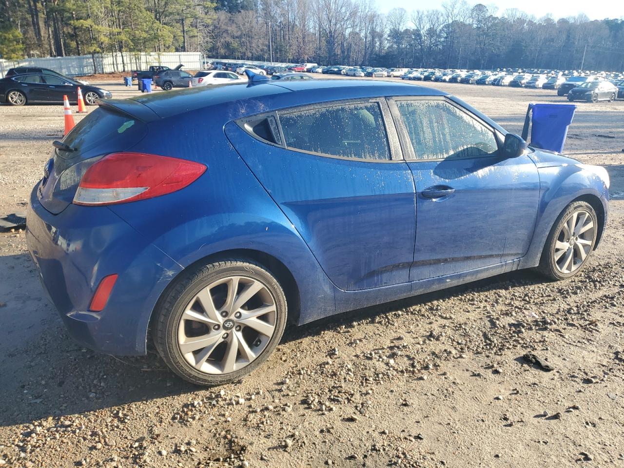 2017 Hyundai Veloster VIN KMHTC6AD5HU307852 Copart auction photo, vandalism damage thumbnail 3