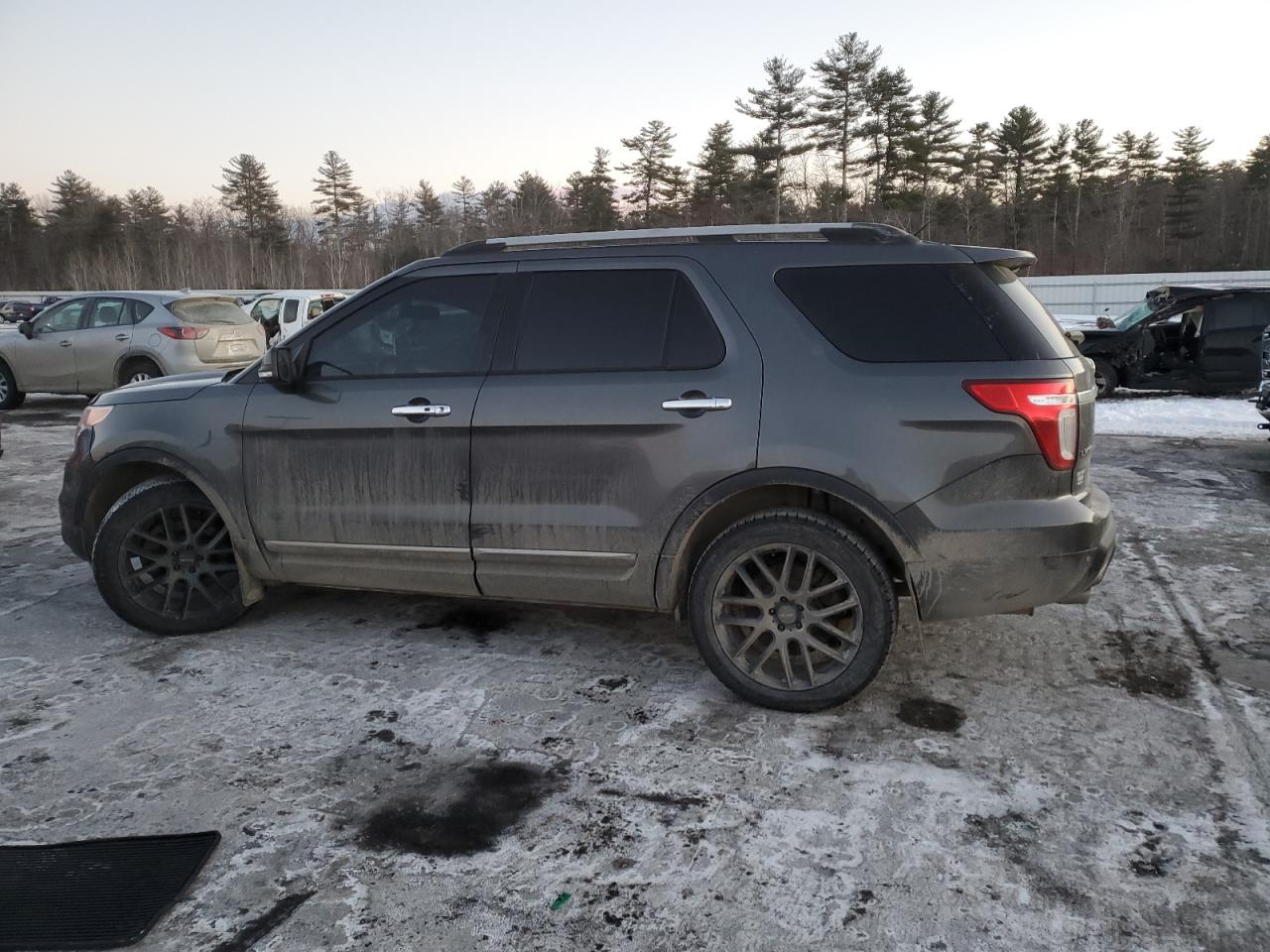 2015 Ford Explorer VIN 1FM5K8F88FGB77922 Copart auction photo, all over damage thumbnail 2