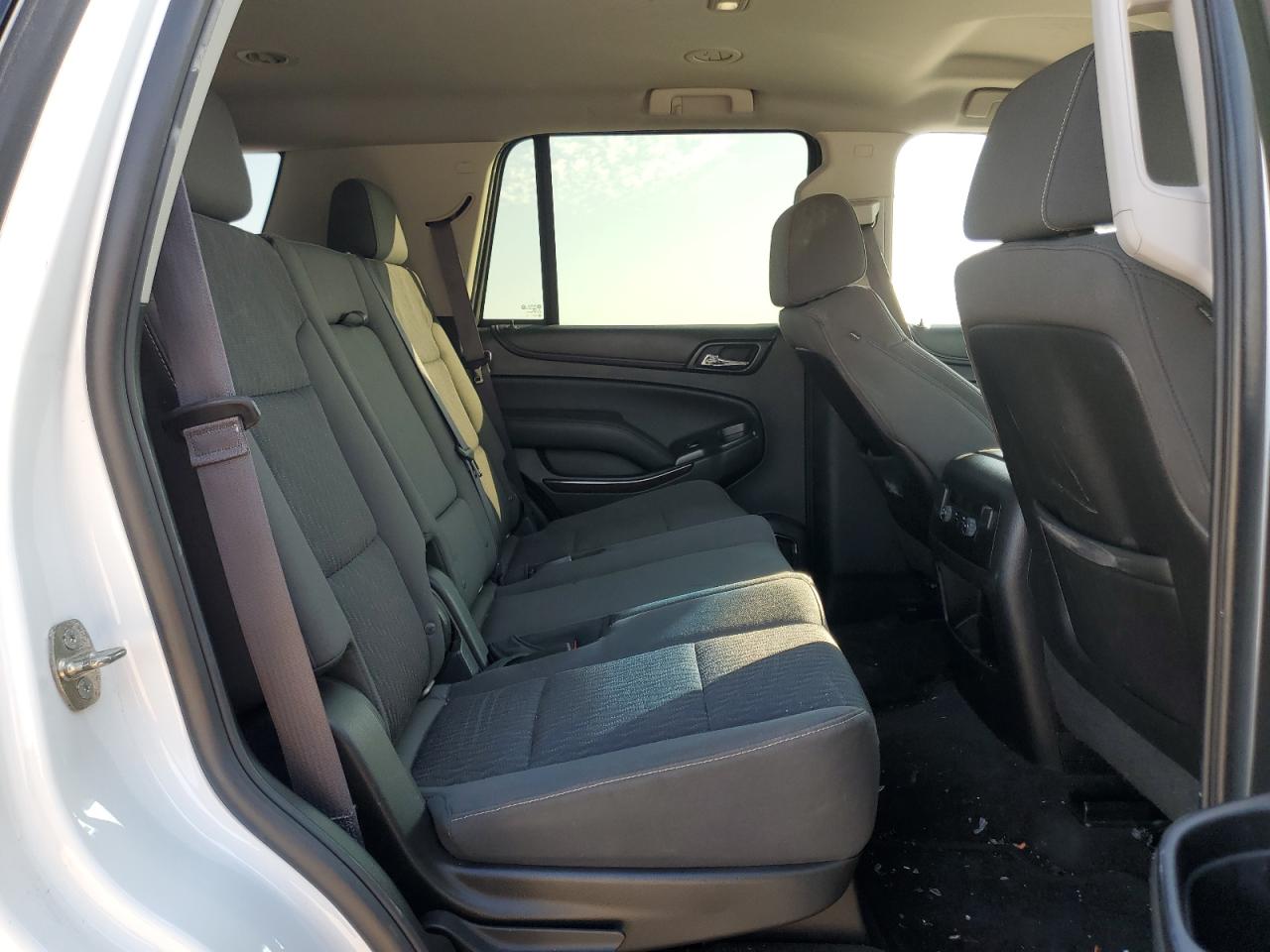 2015 GMC Yukon VIN 1GKS1AKC0FR682602 Copart auction photo, front end / minor dent/scratches damage thumbnail 11