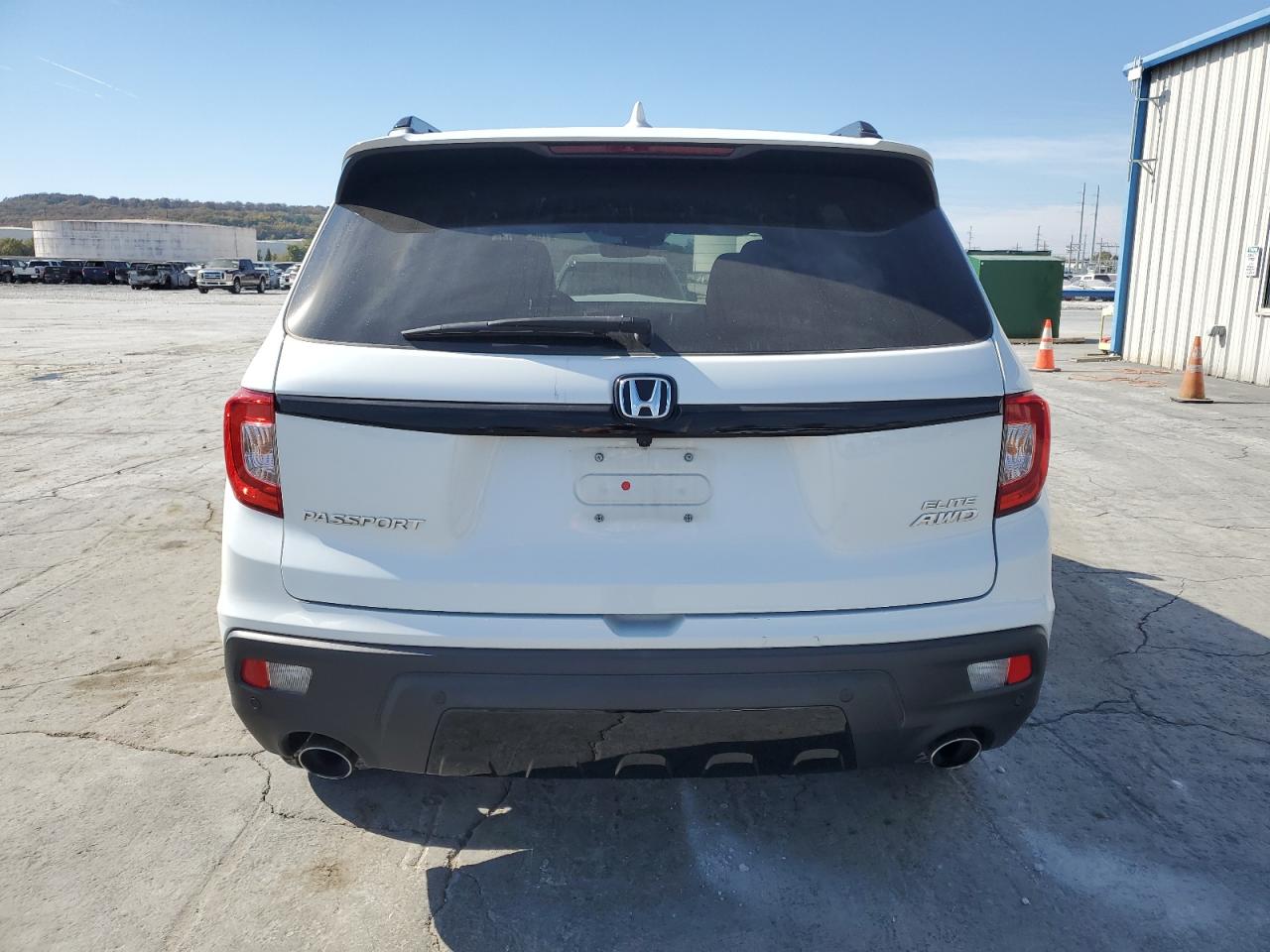 2021 Honda Passport VIN 5FNYF8H01MB036372 Copart auction photo, front end / minor dent/scratches damage thumbnail 6