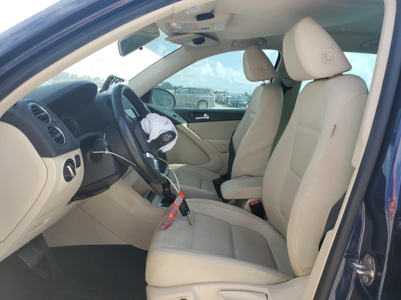 2015 Volkswagen Tiguan VIN WVGAV7AX0FW610475 Copart auction photo, front end / mechanical damage thumbnail 7
