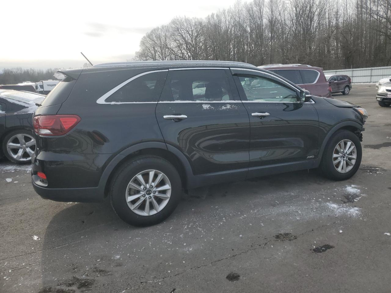 2020 KIA Sorento VIN 5XYPGDA32LG674708 Copart auction photo, front end damage thumbnail 3