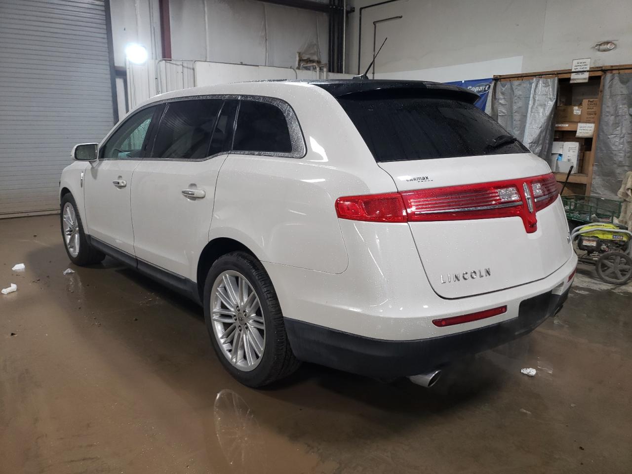 2019 Lincoln MKT VIN 2LMHJ5AT2KBL02901 Copart auction photo, front end damage thumbnail 2