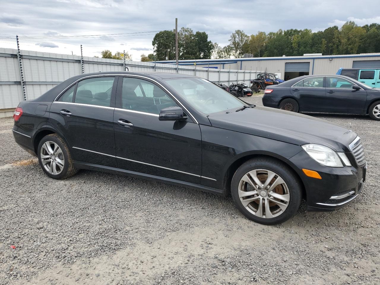 2011 Mercedes-Benz E-klasse VIN WDDHF8HB5BA333206 Copart auction photo, rear end damage thumbnail 4