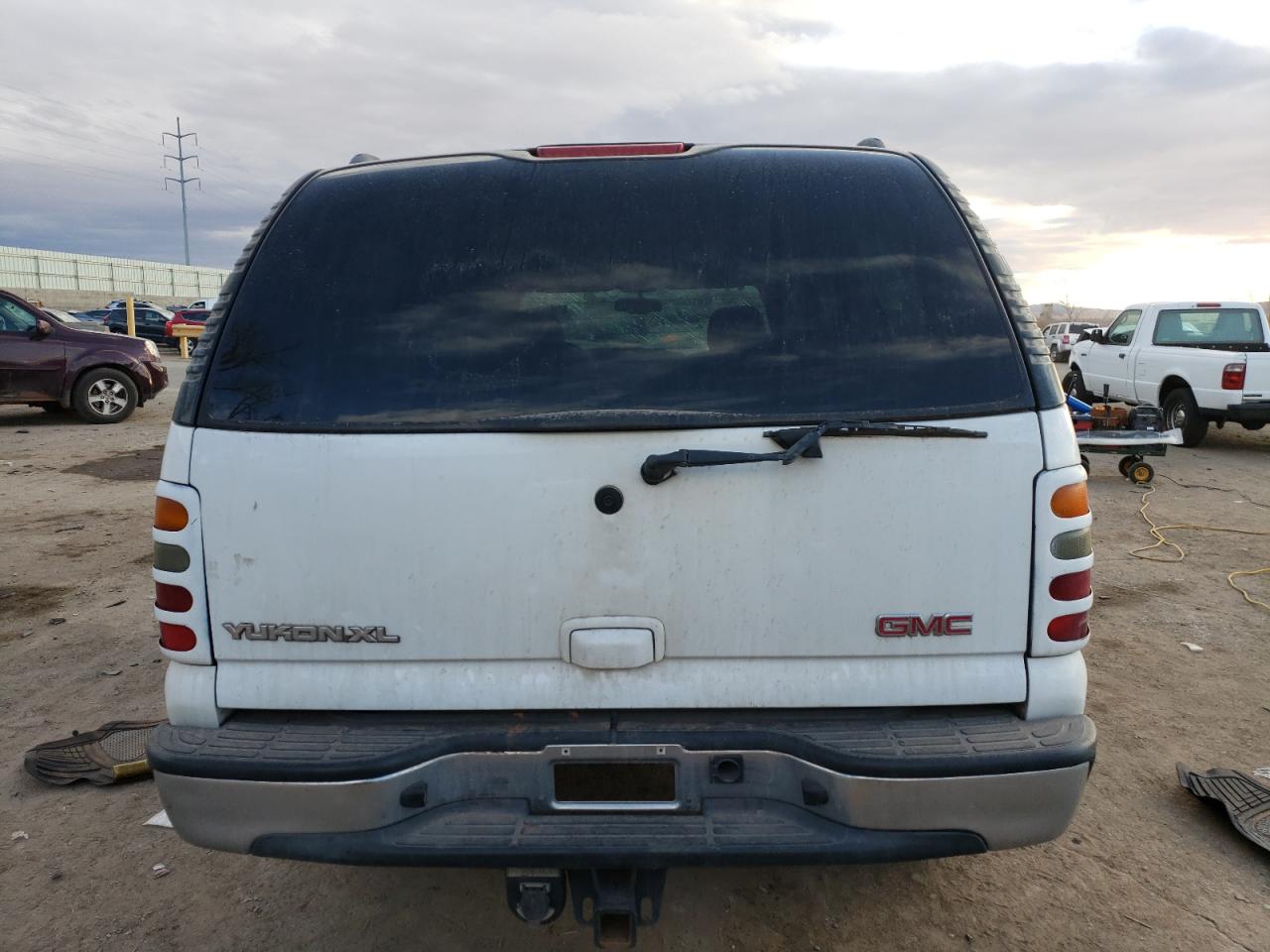 2005 GMC Yukon VIN 1GKEC16Z45J149459 Copart auction photo, front end damage thumbnail 6