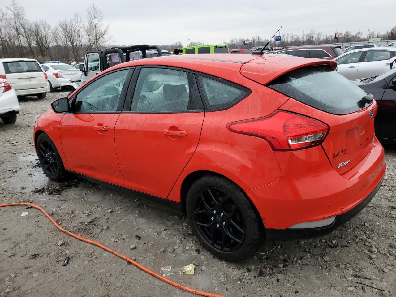 2016 Ford Focus VIN 1FADP3K24GL326301 Copart auction photo, front end / undercarriage damage thumbnail 2