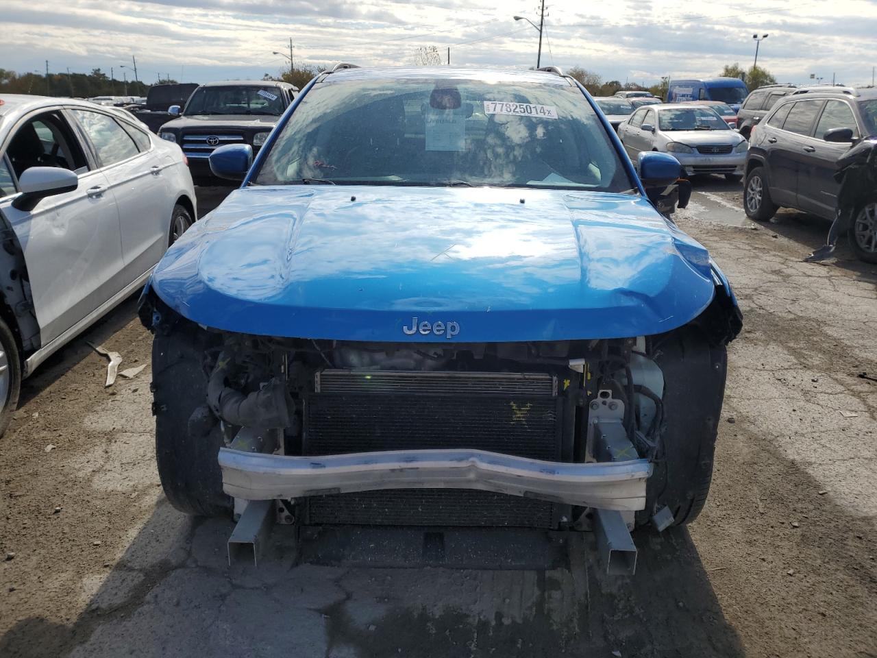 2018 Jeep Compass VIN 3C4NJCBB7JT487933 Copart auction photo, front end / minor dent/scratches damage thumbnail 5