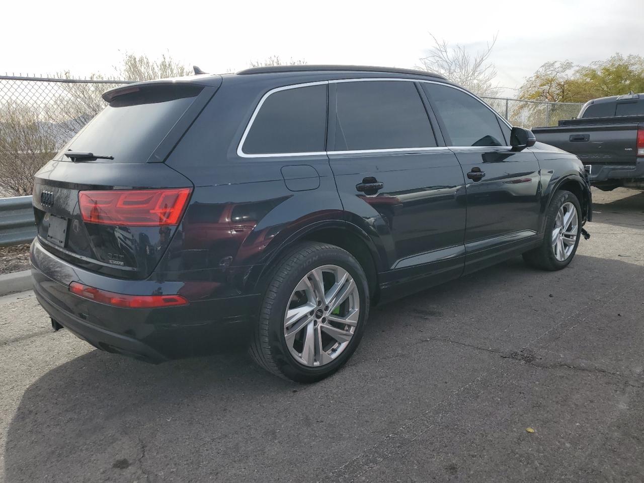 2017 Audi Q7 VIN WA1LAAF74HD021789 Copart auction photo, front end damage thumbnail 3