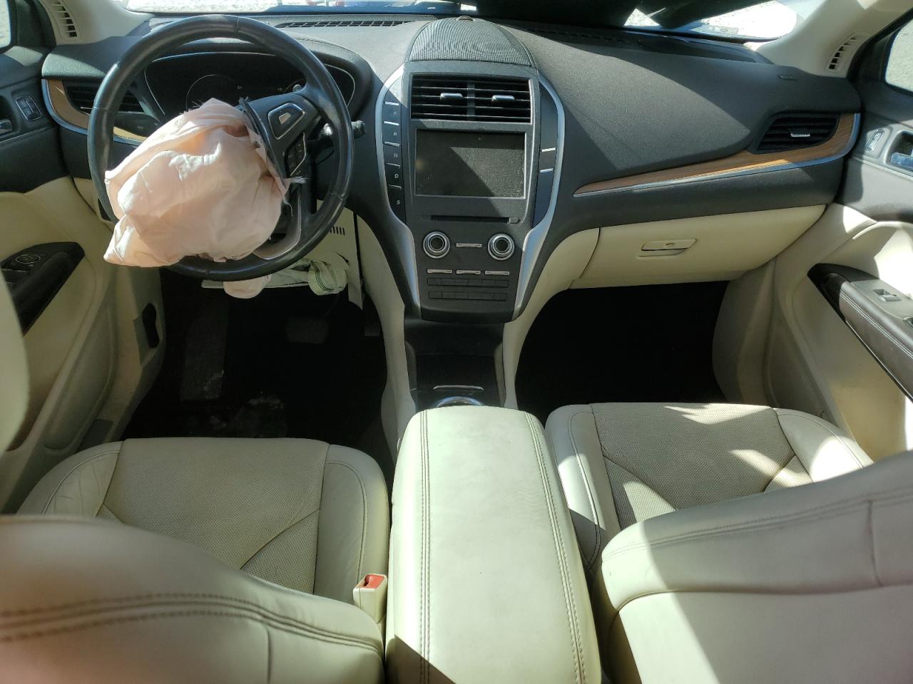 2015 Lincoln MKZ VIN 5LMCJ1A92FUJ32569 Copart auction photo, front end damage thumbnail 8