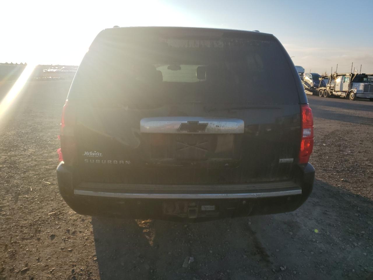 2011 Chevrolet Suburban VIN 1GNSKKE38BR219263 Copart auction photo, front end damage thumbnail 6