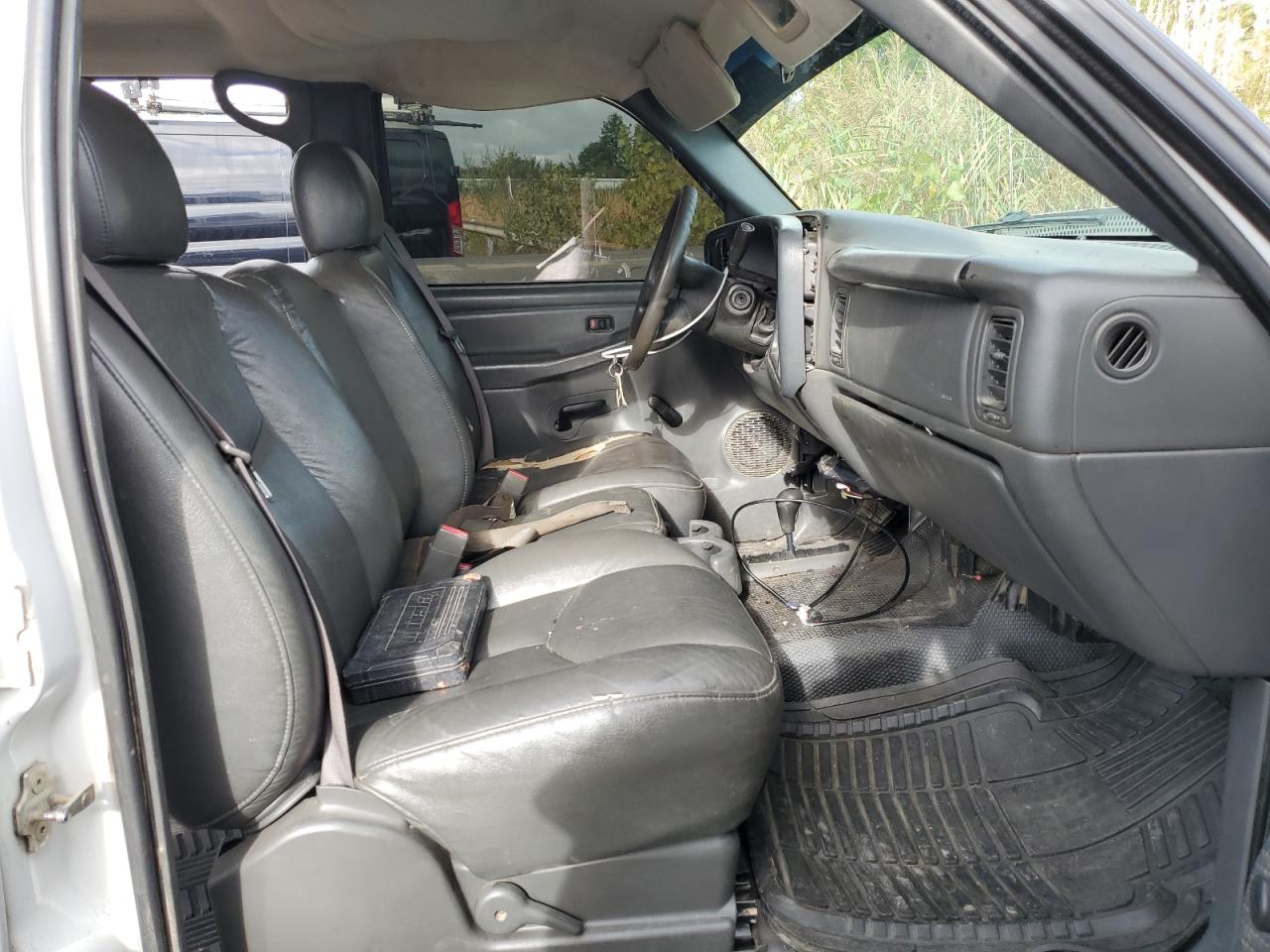2004 Chevrolet Silverado VIN 1GCHK33204F244925 Copart auction photo, all over damage thumbnail 7