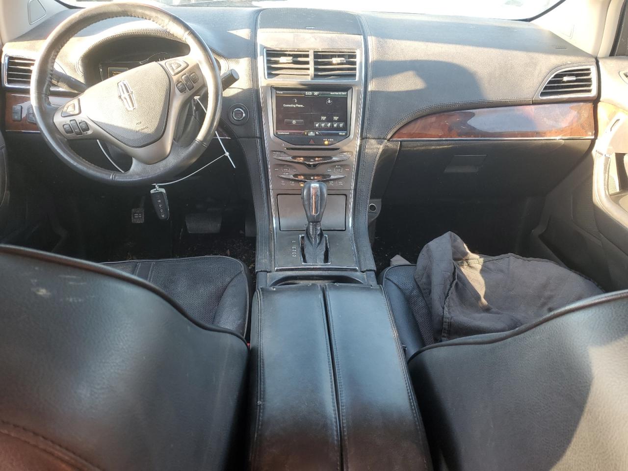 2011 Lincoln MKX VIN 2LMDJ8JK0BBJ16815 Copart auction photo, front end damage thumbnail 8