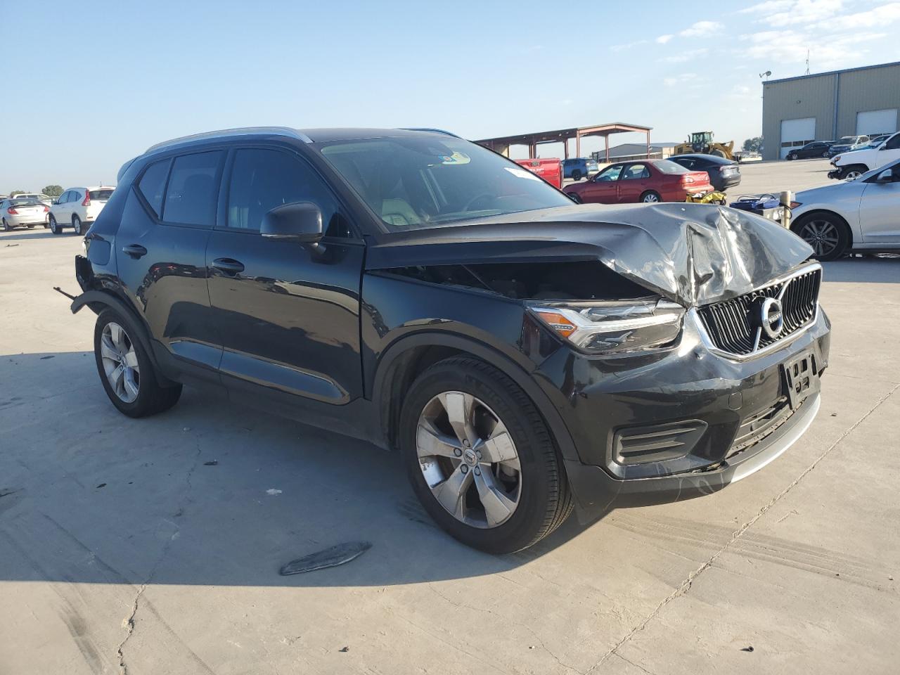 2022 Volvo XC40 VIN YV4162UK1N2769609 Copart auction photo, rear end / front end damage thumbnail 4