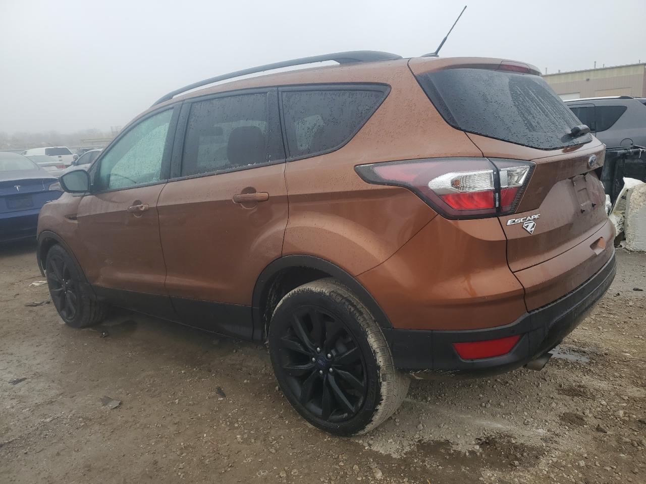 2017 Ford Escape VIN 1FMCU0JD5HUA60701 Copart auction photo, front end damage thumbnail 2