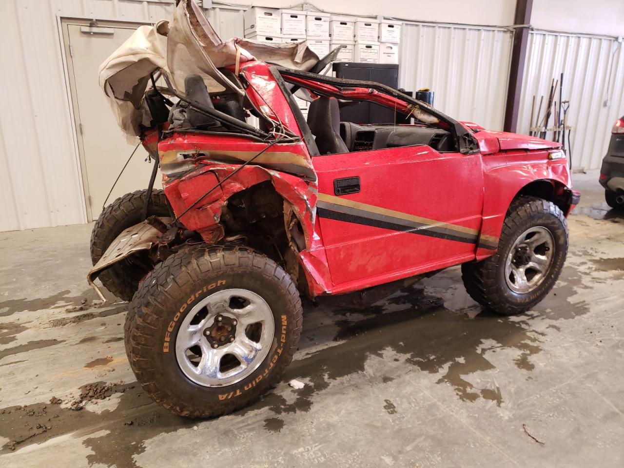 1992 GEO Tracker VIN 2CNBJ18U1N6917736 Copart auction photo, rollover damage thumbnail 3
