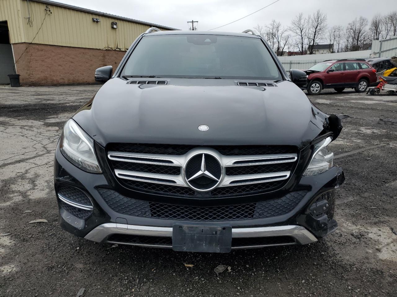 2017 Mercedes-Benz GLE VIN 4JGDA5HB9HA920633 Copart auction photo, front end / minor dent/scratches damage thumbnail 5