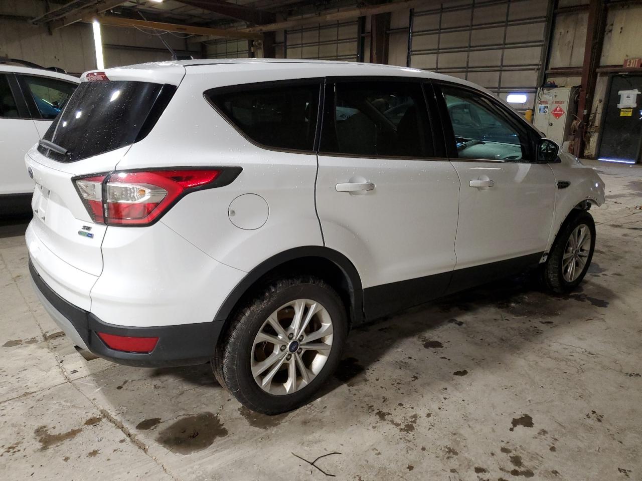 2017 Ford Escape VIN 1FMCU9GD8HUA35139 Copart auction photo, front end / minor dent/scratches damage thumbnail 3