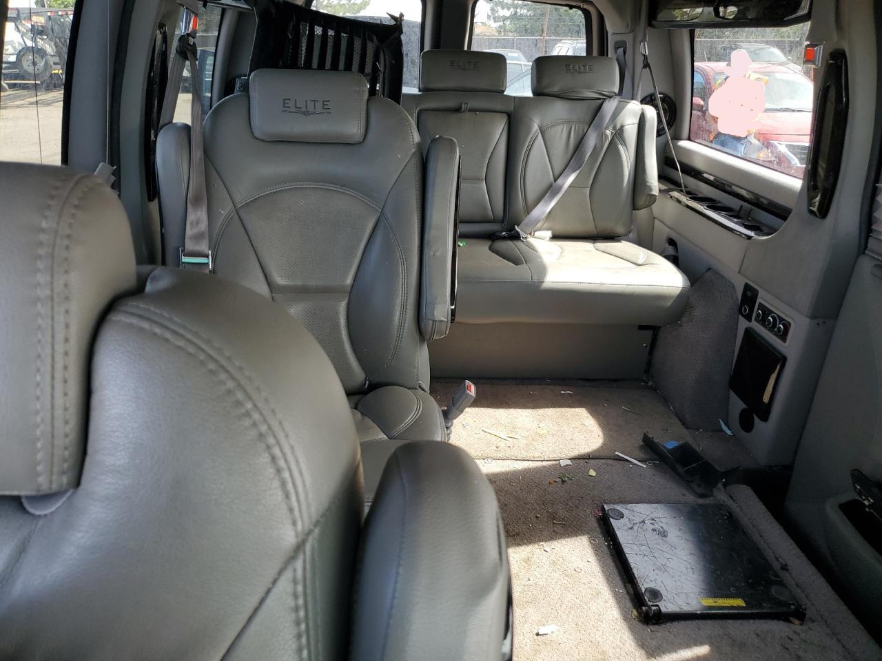 2014 GMC Savana VIN 1GDS8DC48E1157389 Copart auction photo, side / front end damage thumbnail 10