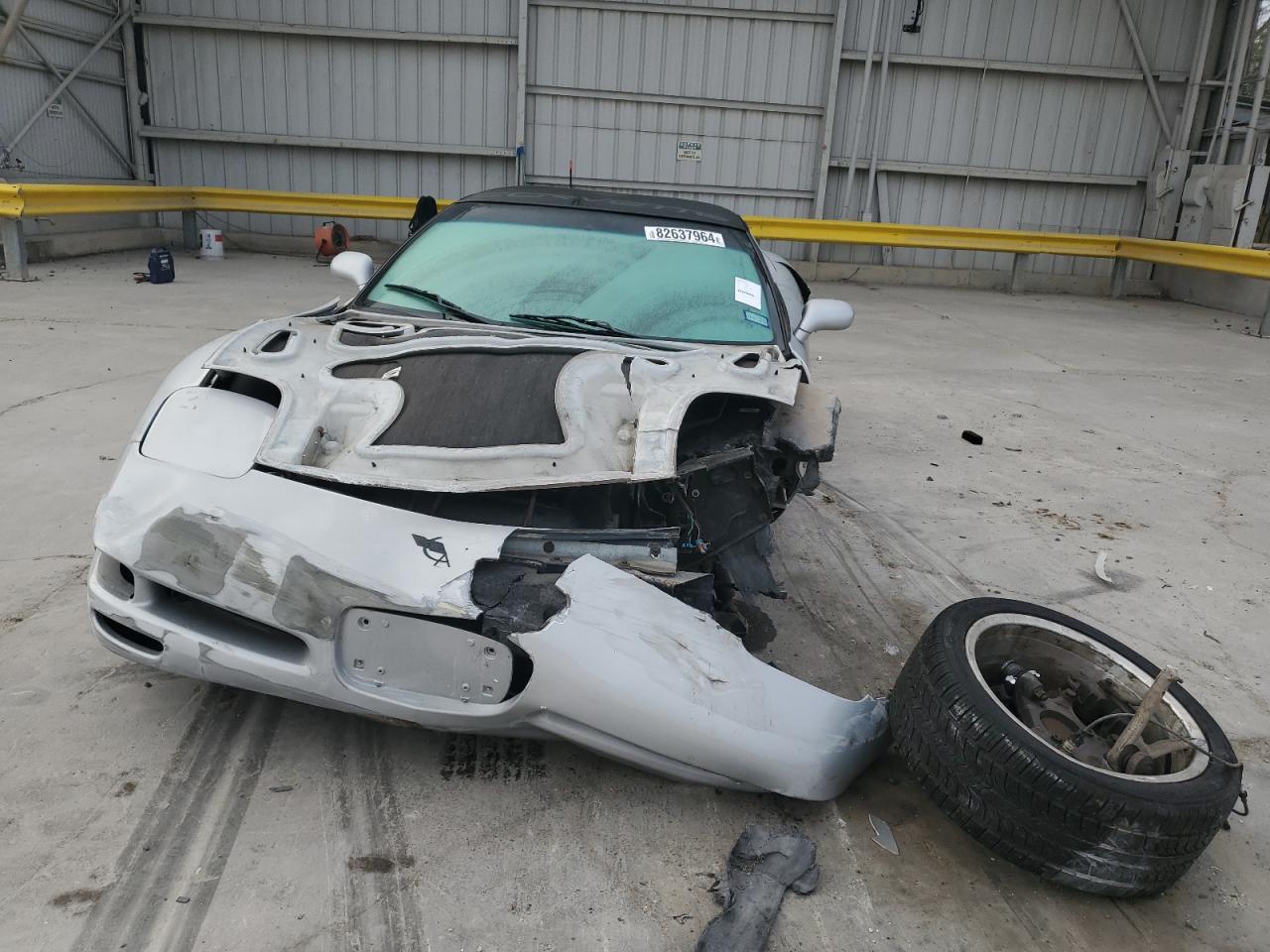 1997 Chevrolet Corvette VIN 1G1YY22G0V5104847 Copart auction photo, front end / rear end damage thumbnail 5