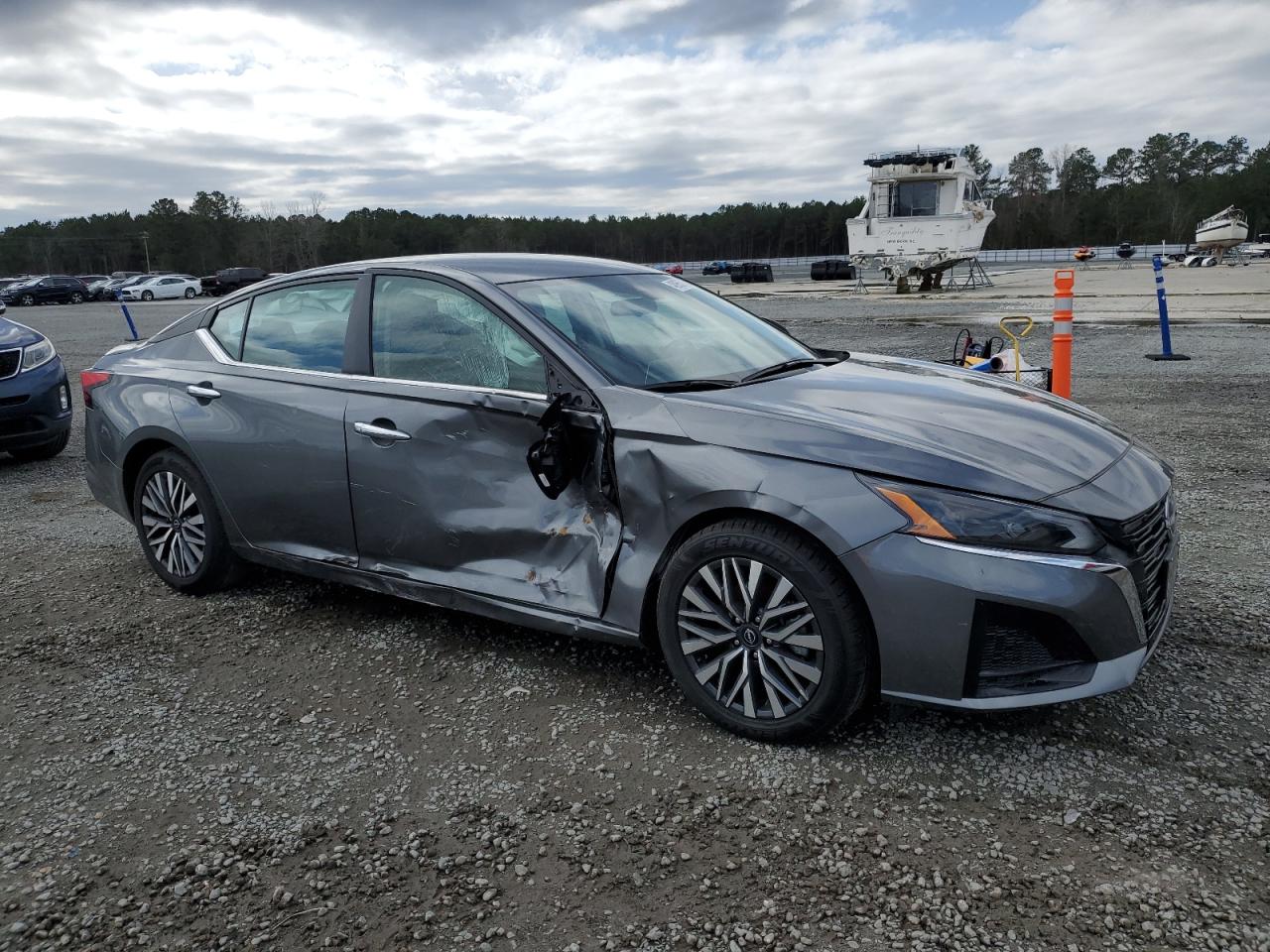2024 Nissan Altima VIN 1N4BL4DV3RN335174 Copart auction photo, side damage thumbnail 4