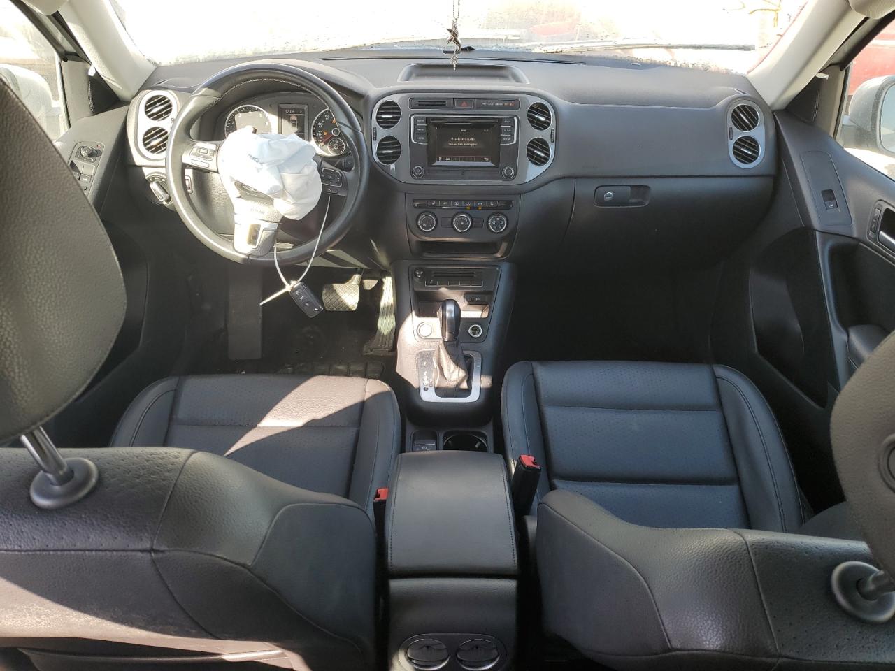 2016 Volkswagen Tiguan VIN WVGAV7AX9GW525510 Copart auction photo, front end / rear end damage thumbnail 8