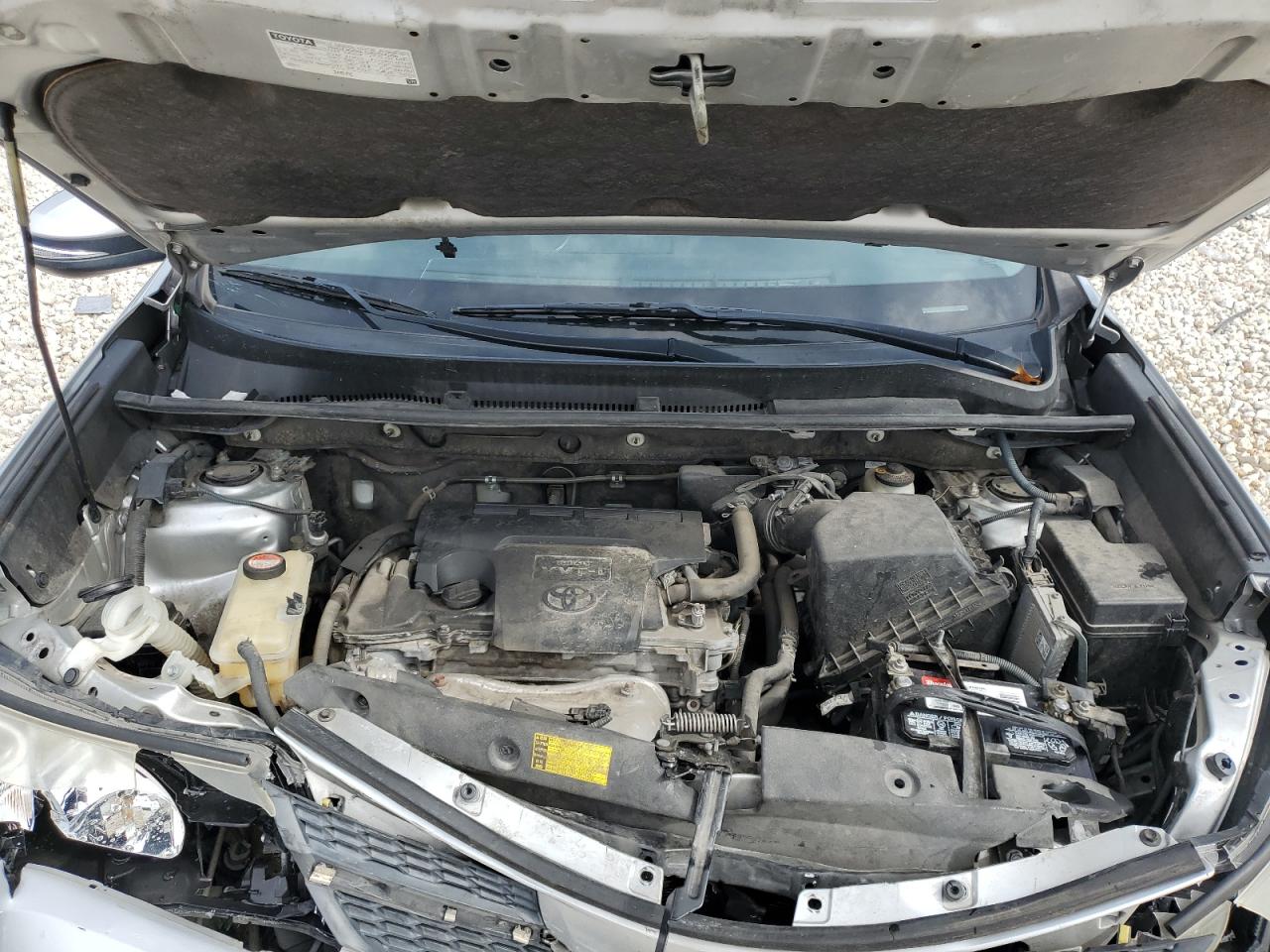 2015 Toyota RAV 4 VIN JTMWFREV5FJ042717 Copart auction photo, front end / minor dent/scratches damage thumbnail 13