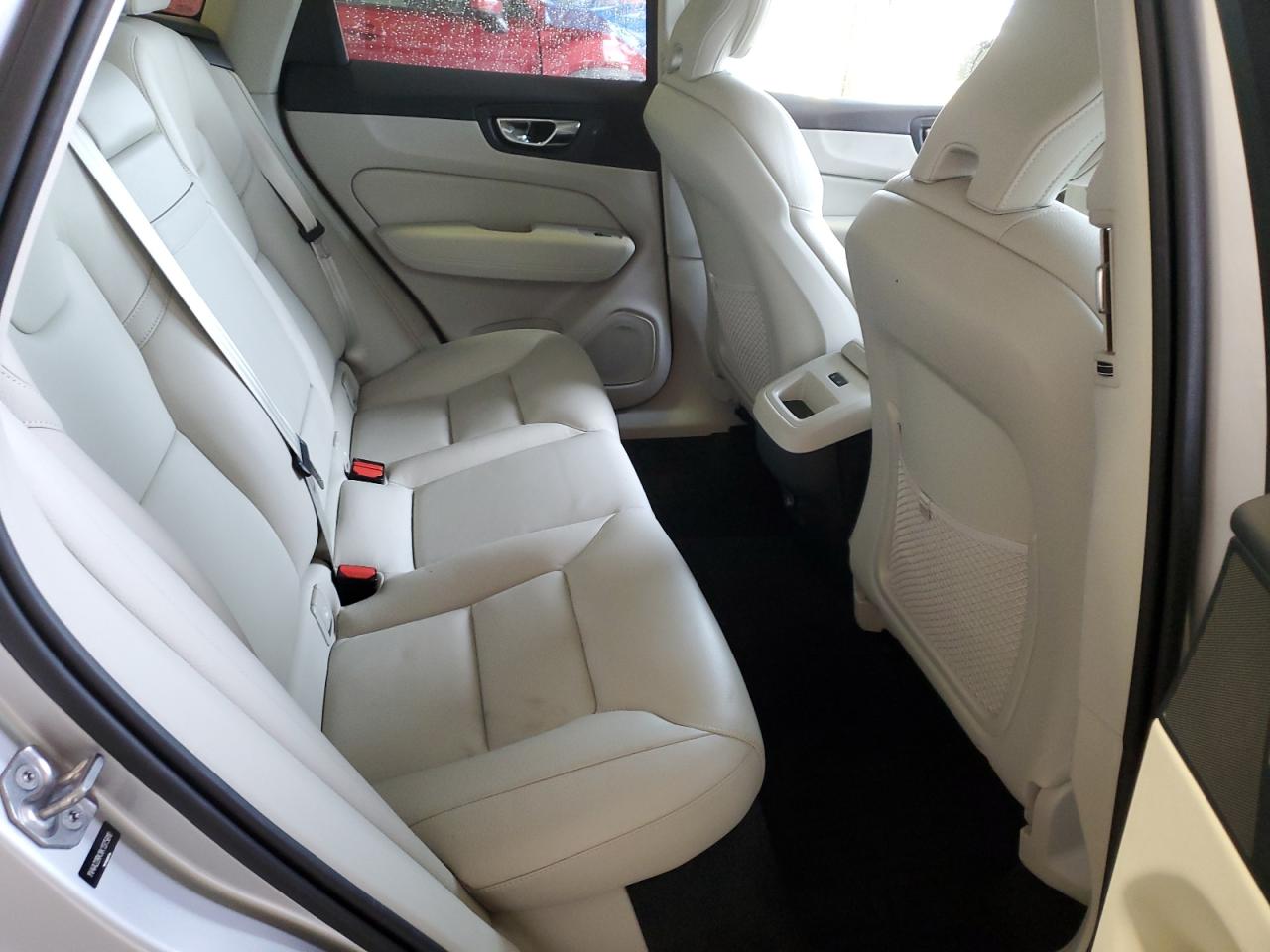 2019 Volvo XC60 VIN YV4A22RKXK1375810 Copart auction photo, front end / side damage thumbnail 11