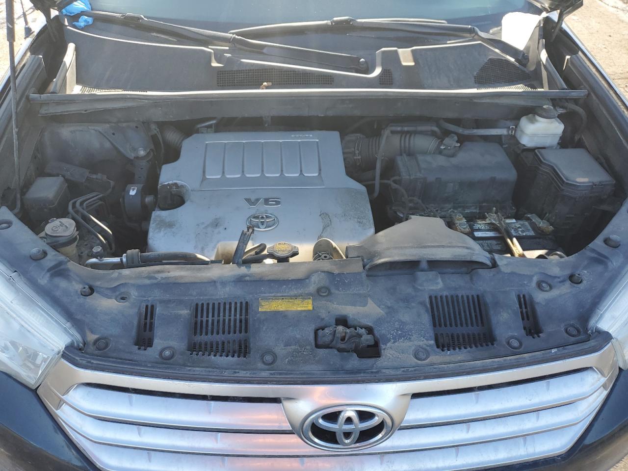 2012 Toyota Highlander VIN 5TDBK3EH6CS148335 Copart auction photo, biohazard/chemical damage thumbnail 11