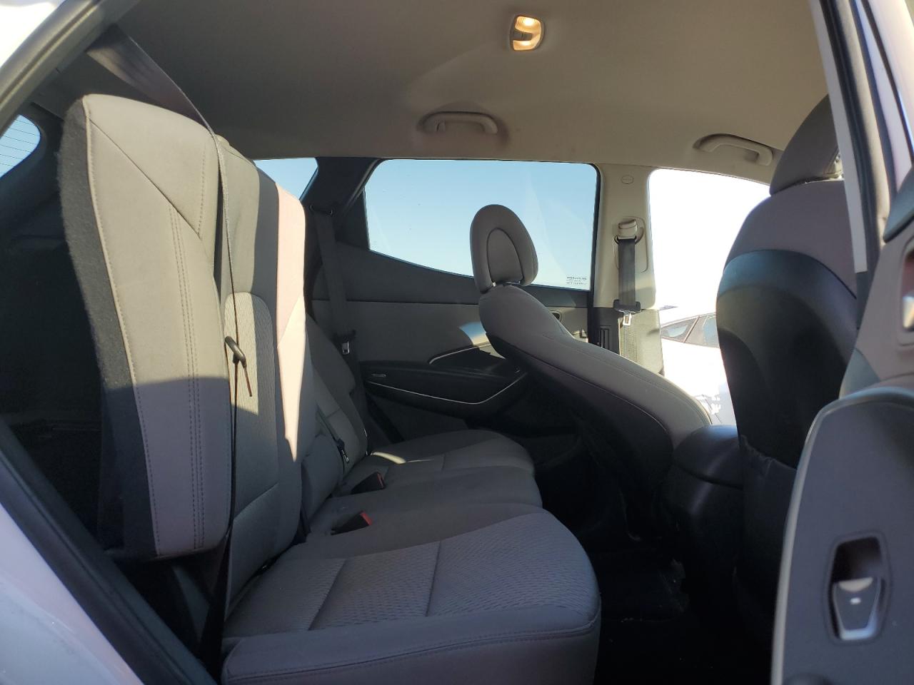 2018 Hyundai Santa Fe VIN 5XYZT3LB1JG568847 Copart auction photo, front end / side damage thumbnail 11