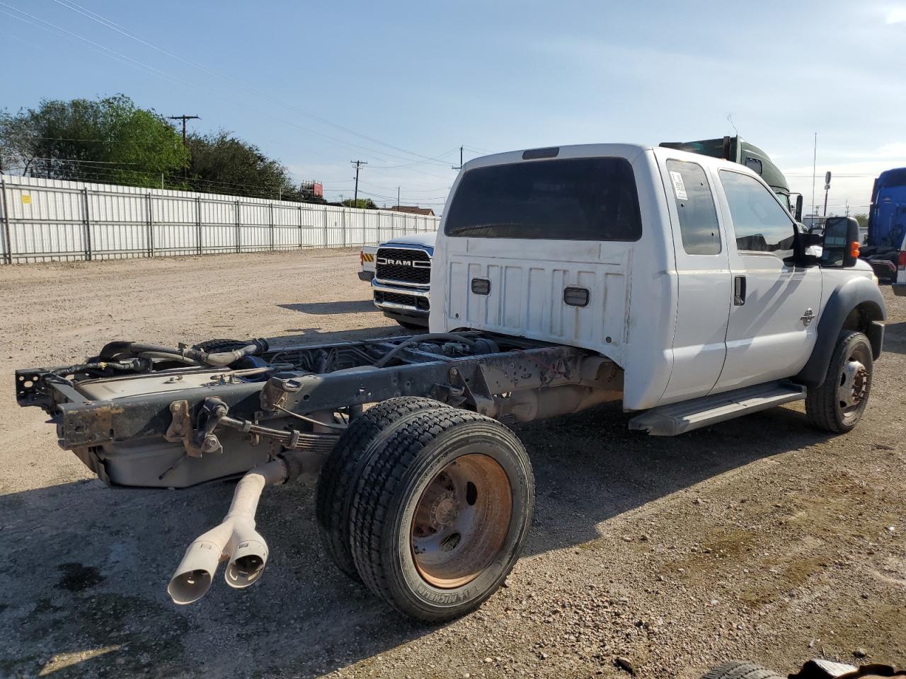 2015 Ford F450 VIN 1FD9X4GTXFEB25802 Copart auction photo, undercarriage / minor dent/scratches damage thumbnail 3